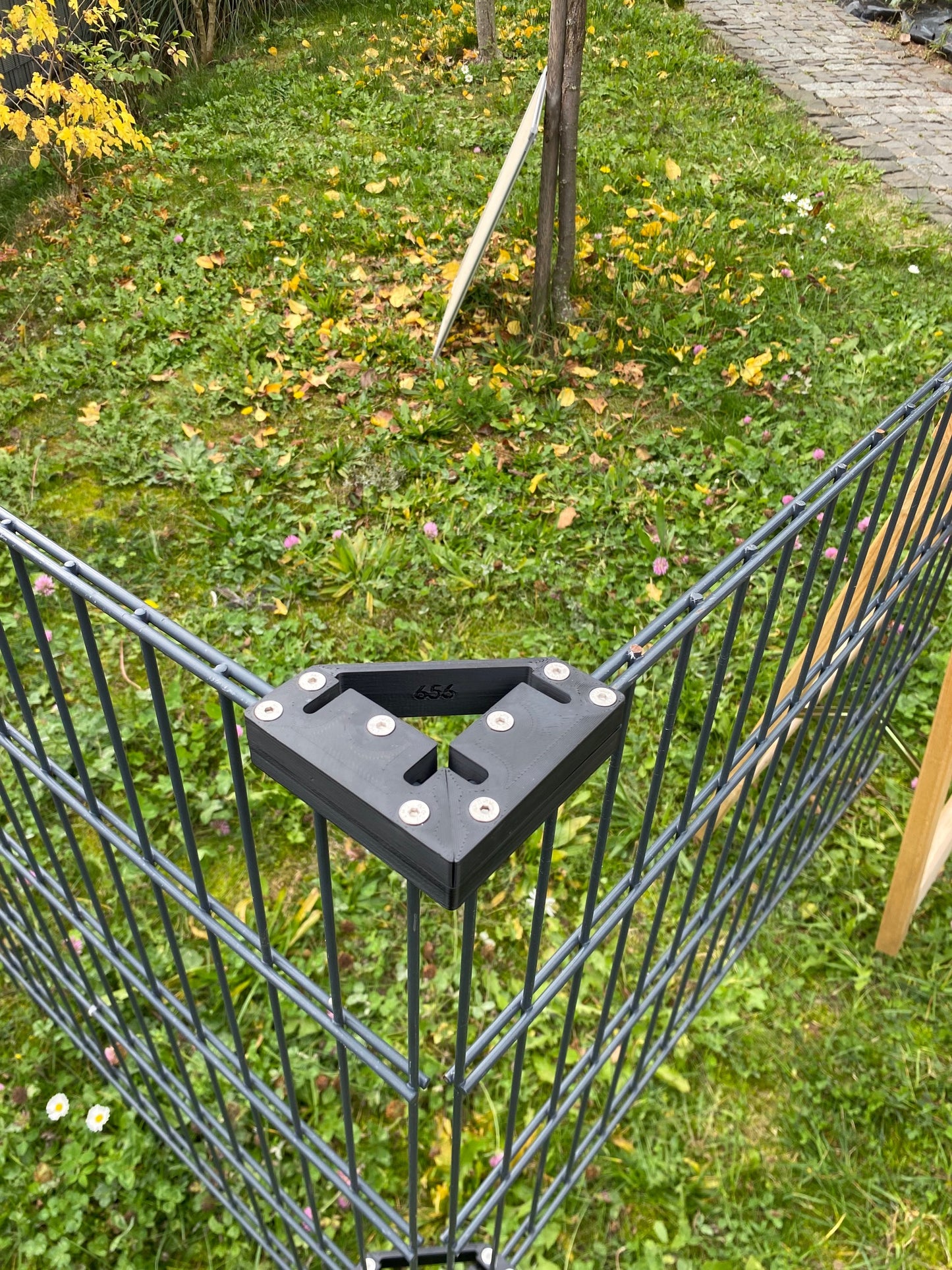 Winkelverbinder für Doppelstabmatten 868 – Typ „Leon“