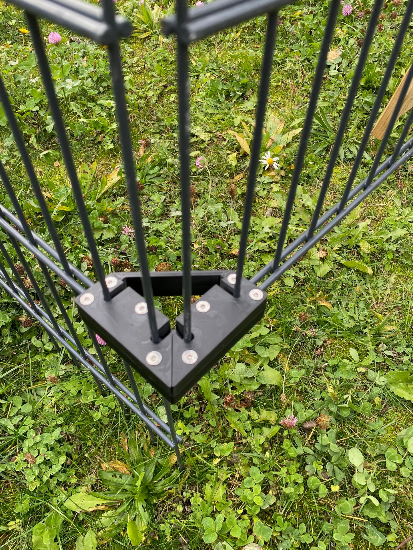 Winkelverbinder für Doppelstabmatten 868 – Typ „Leon“